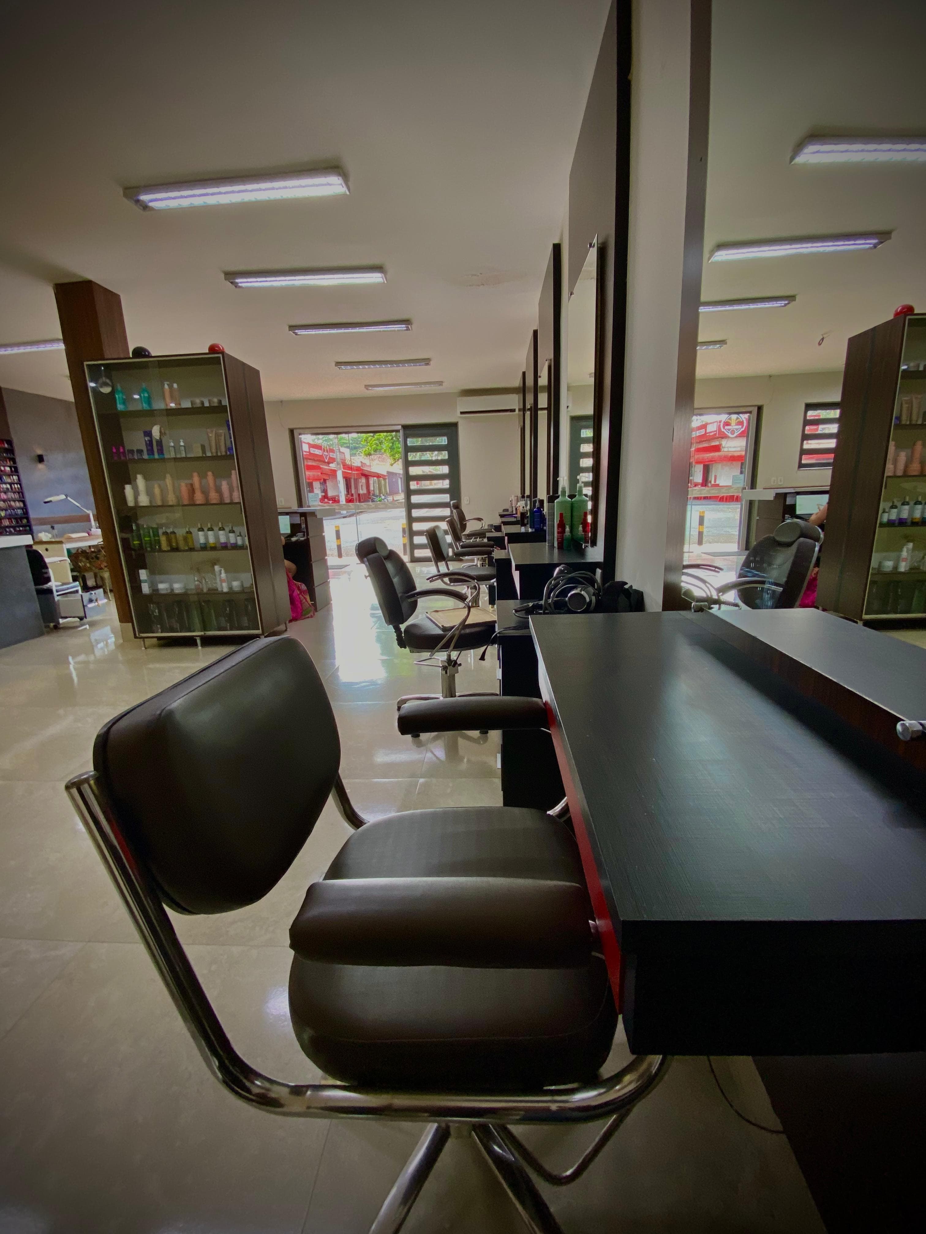 Design de sobrancelhas com técnica de harmonização